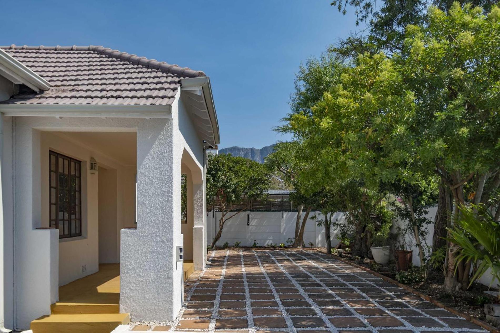 Ferienhaus Spacious Claremont With Pool Fireplace *