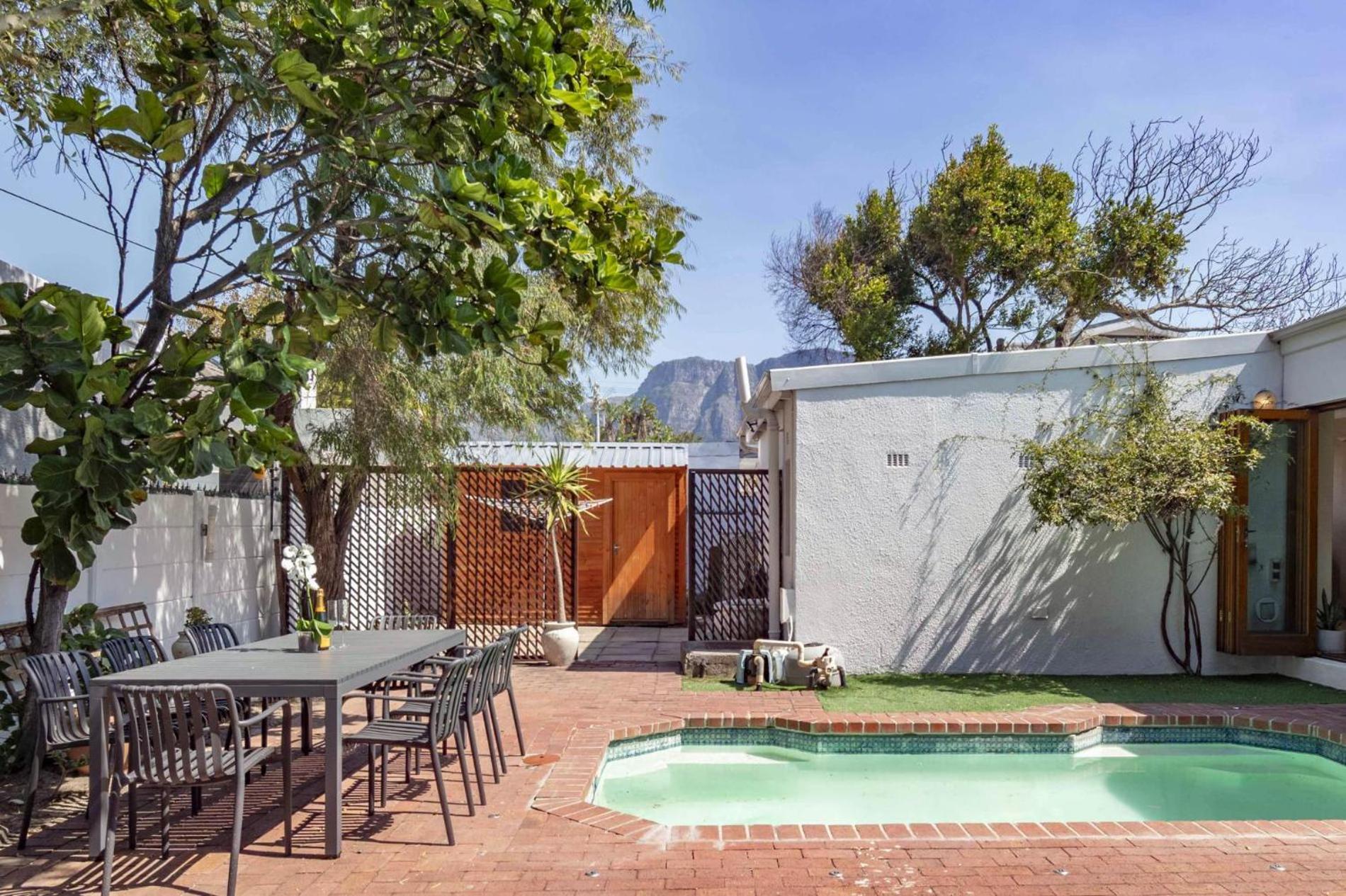 Spacious Claremont With Pool Fireplace * Cape Town